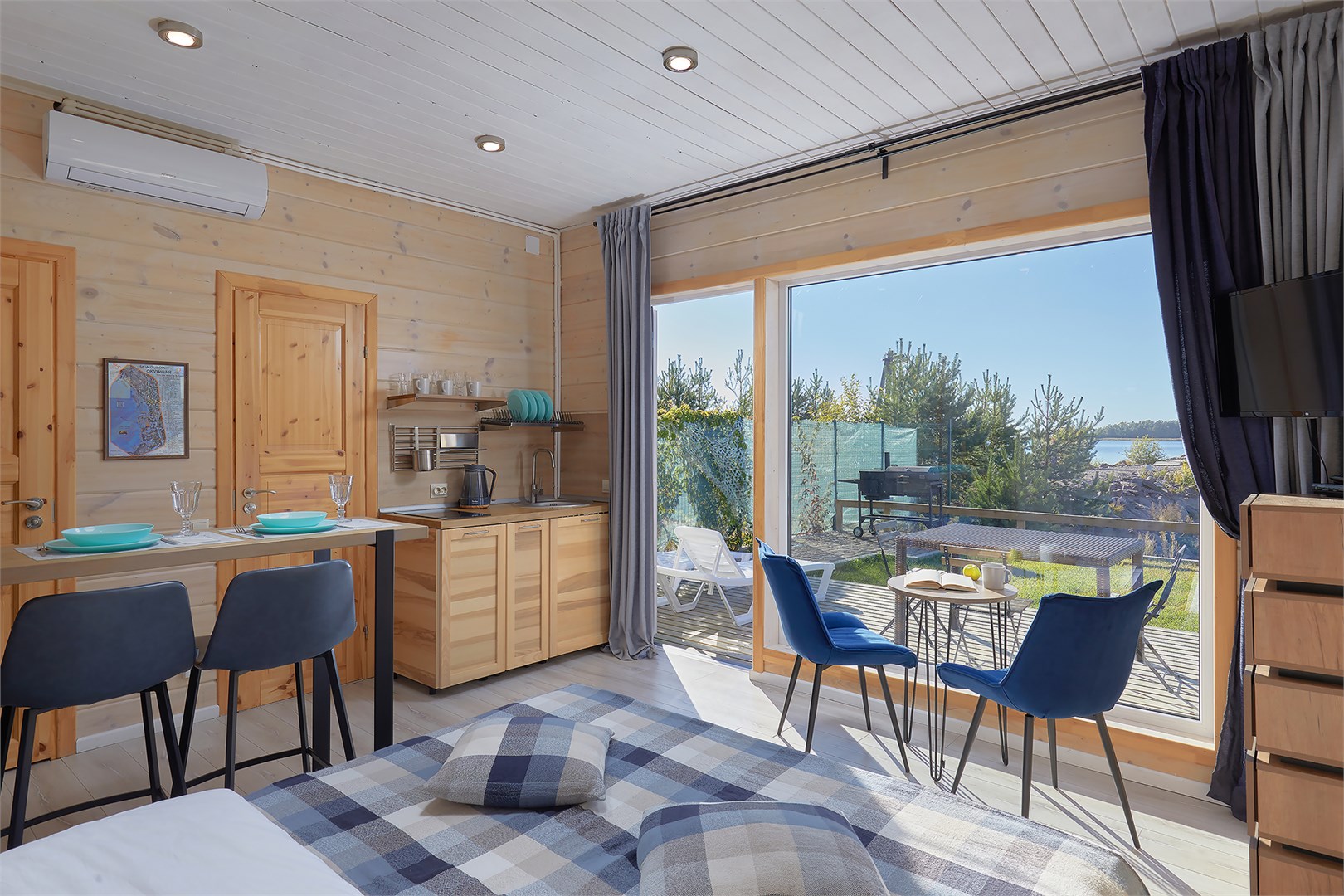 Коттедж "Домик у Моря" в Окунёвая