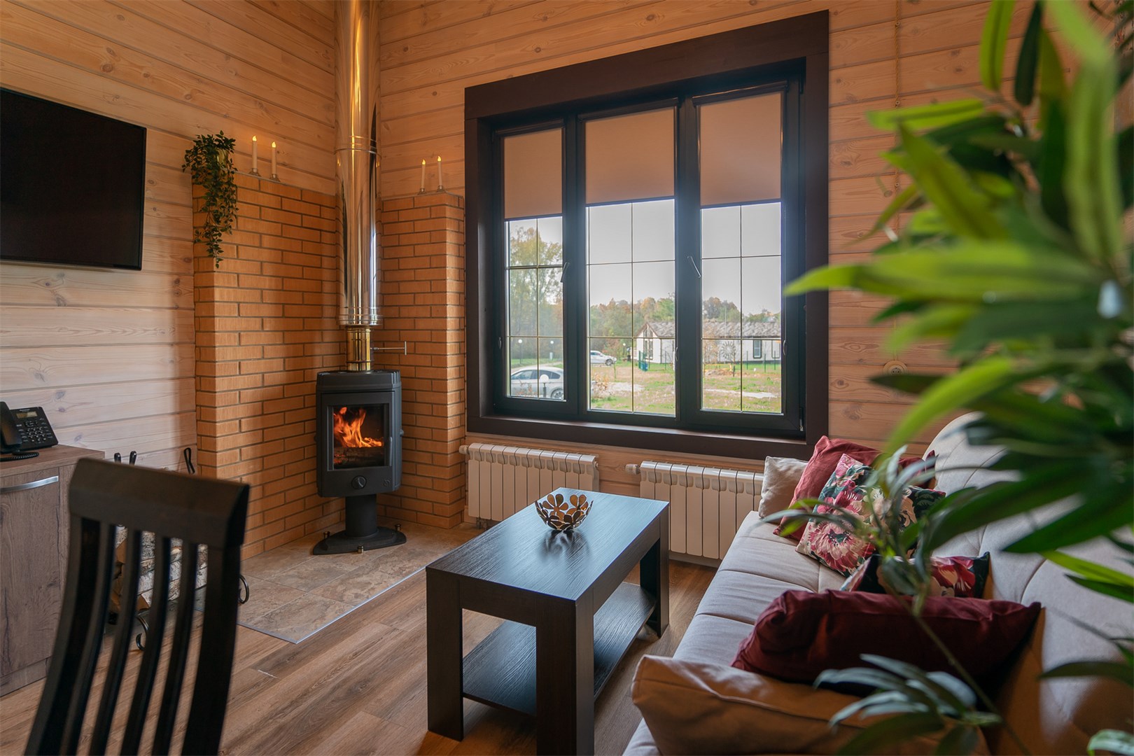 Фотография Дуплекс с двумя спальнями, террасой и с камином (без домашних животных)