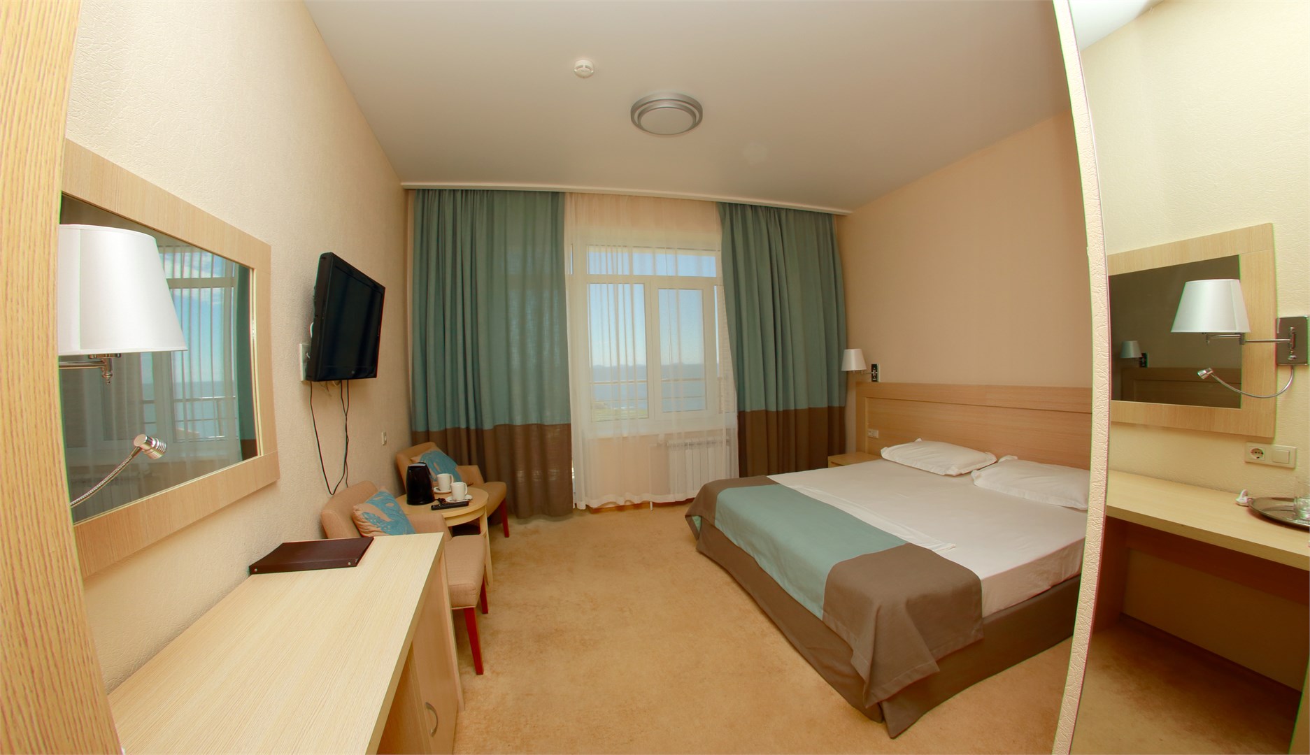 First category/Первая категория (стандарт) двухместный однокомнатный с Лоджией на 2 этаже, 1 Корпус в Теплое море