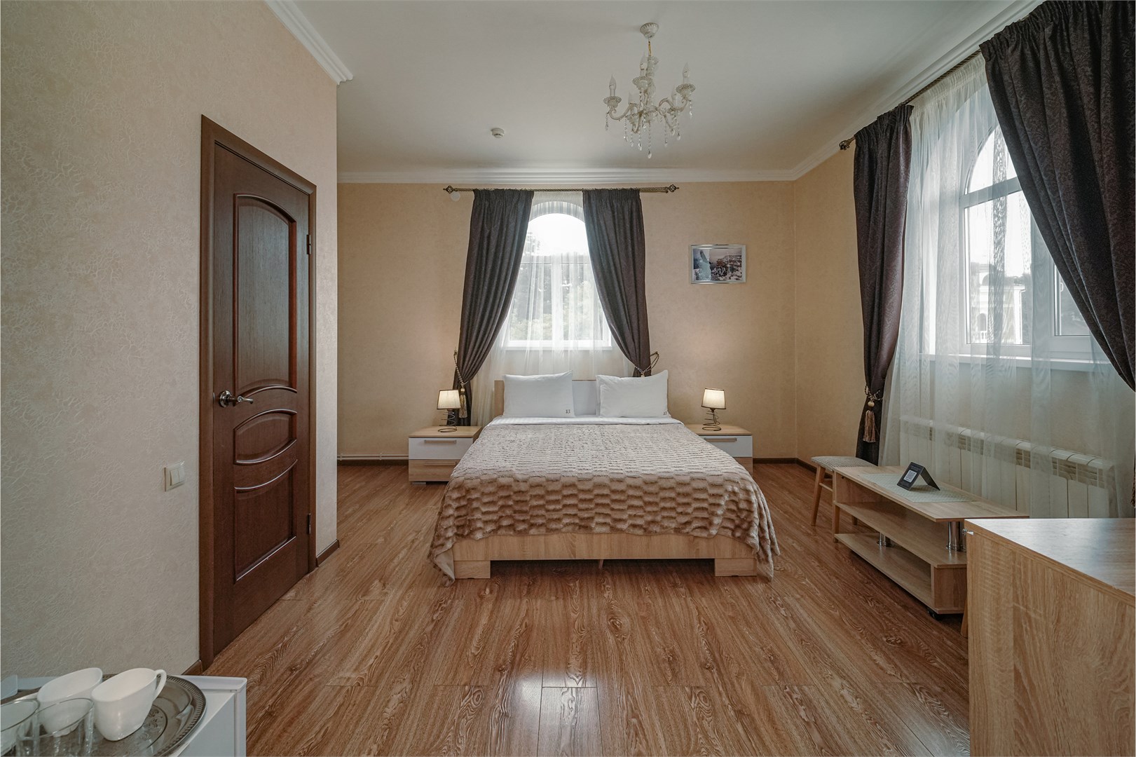 Двухместный 2 спальная кровать в Kristi