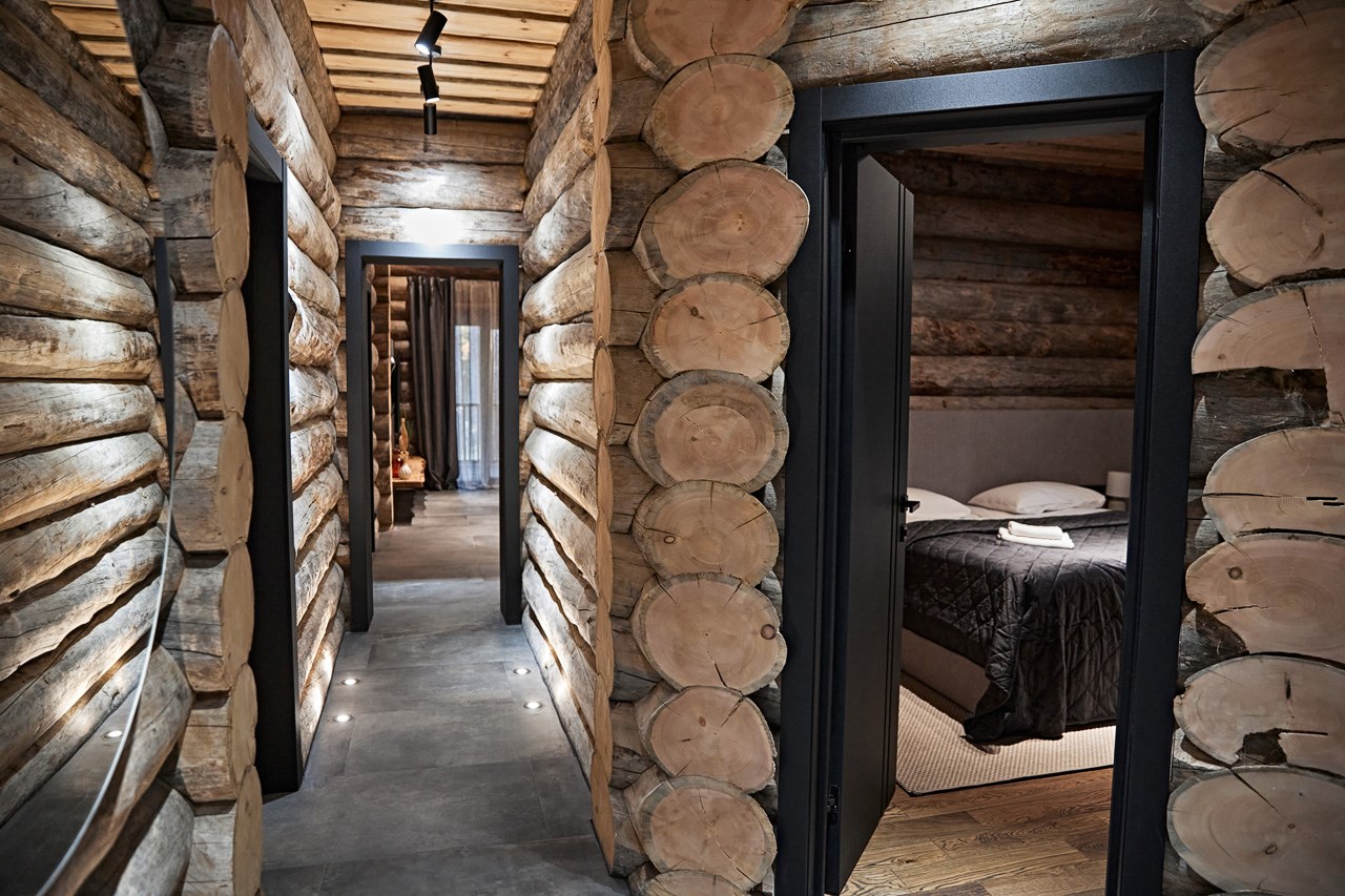 Коттедж «Серый Кардинал» в Царство-Королевство