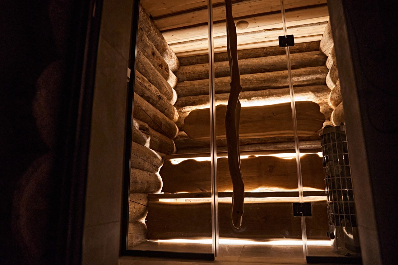 Коттедж «Серый Кардинал» в Царство-Королевство