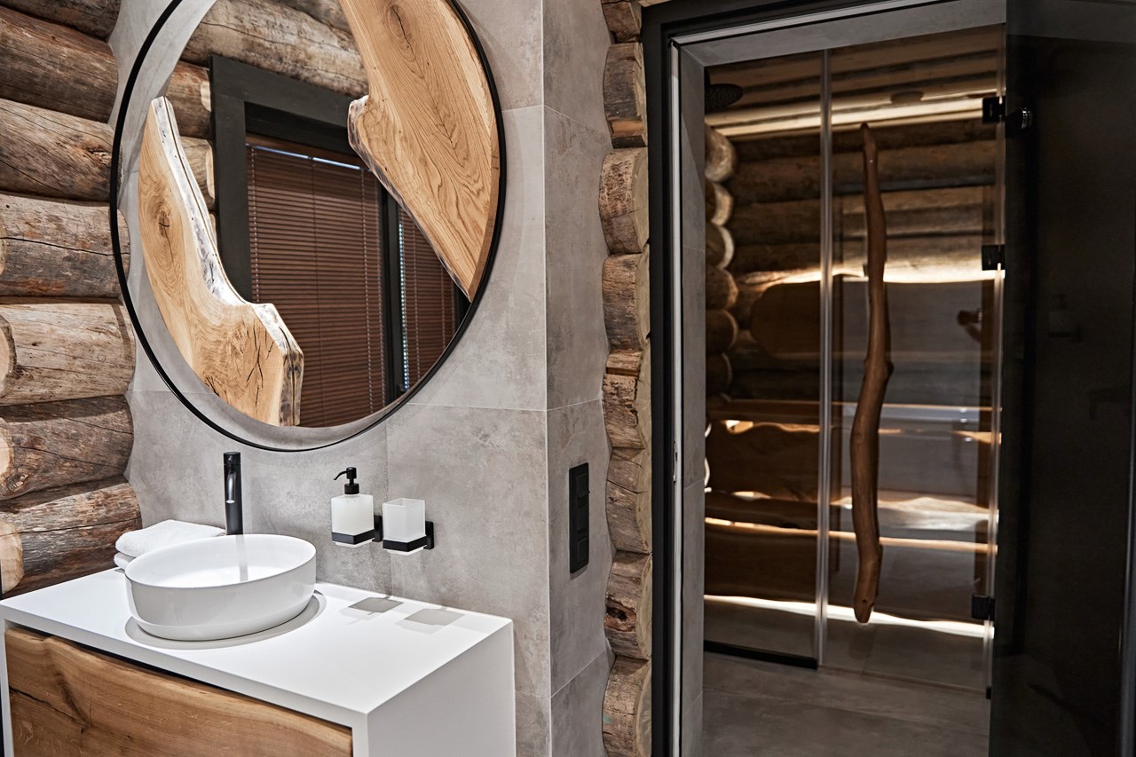 Коттедж «Серый Кардинал» в Царство-Королевство