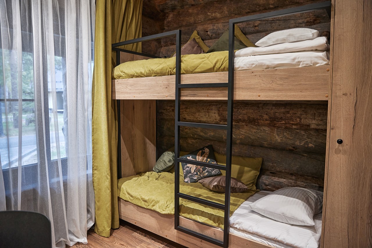 Коттедж «Серый Кардинал» в Царство-Королевство