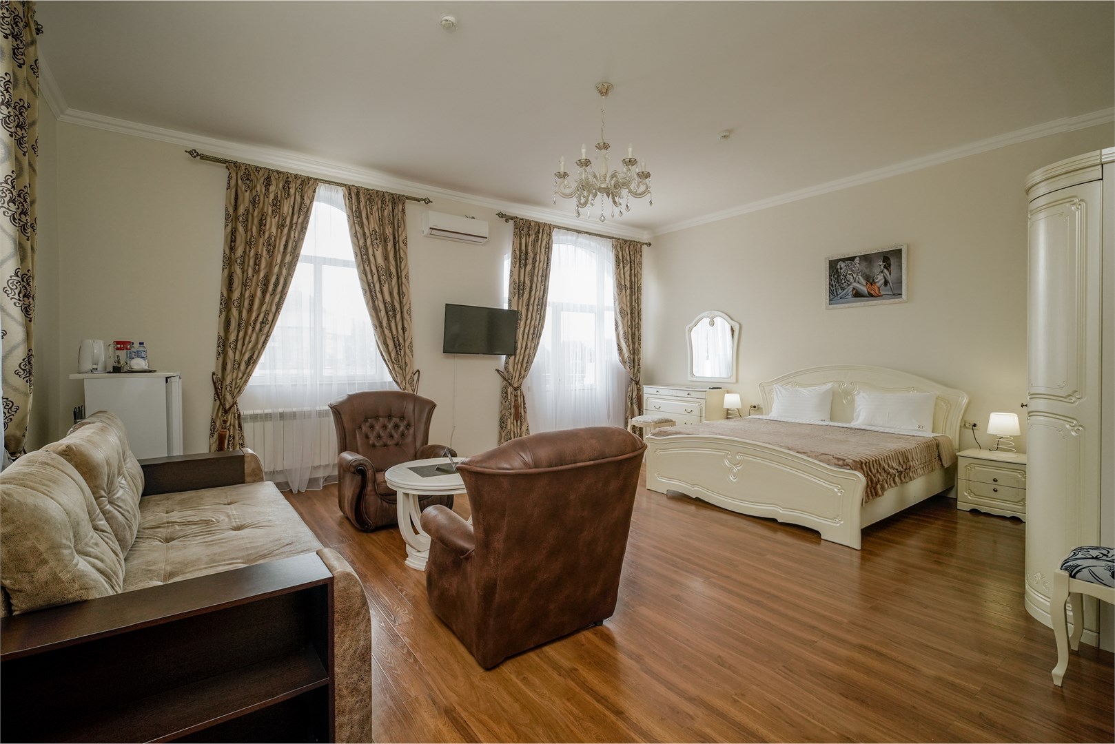 Сьюит с балконом в Kristi