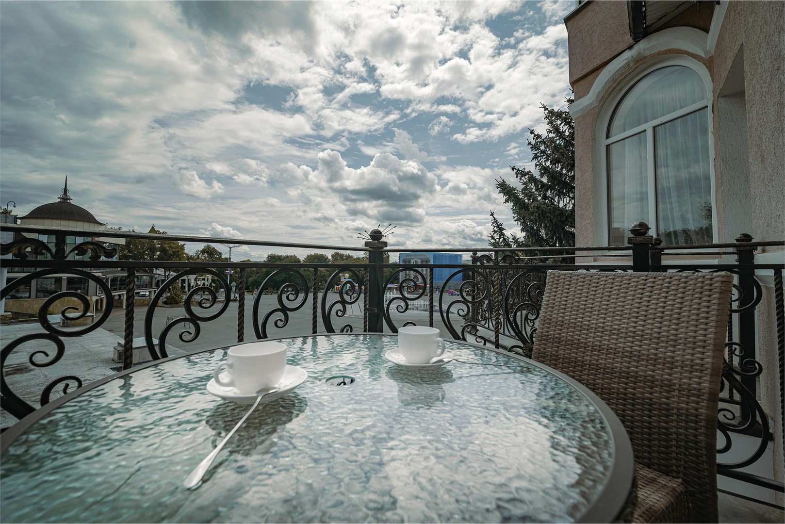 Сьюит с балконом в Kristi