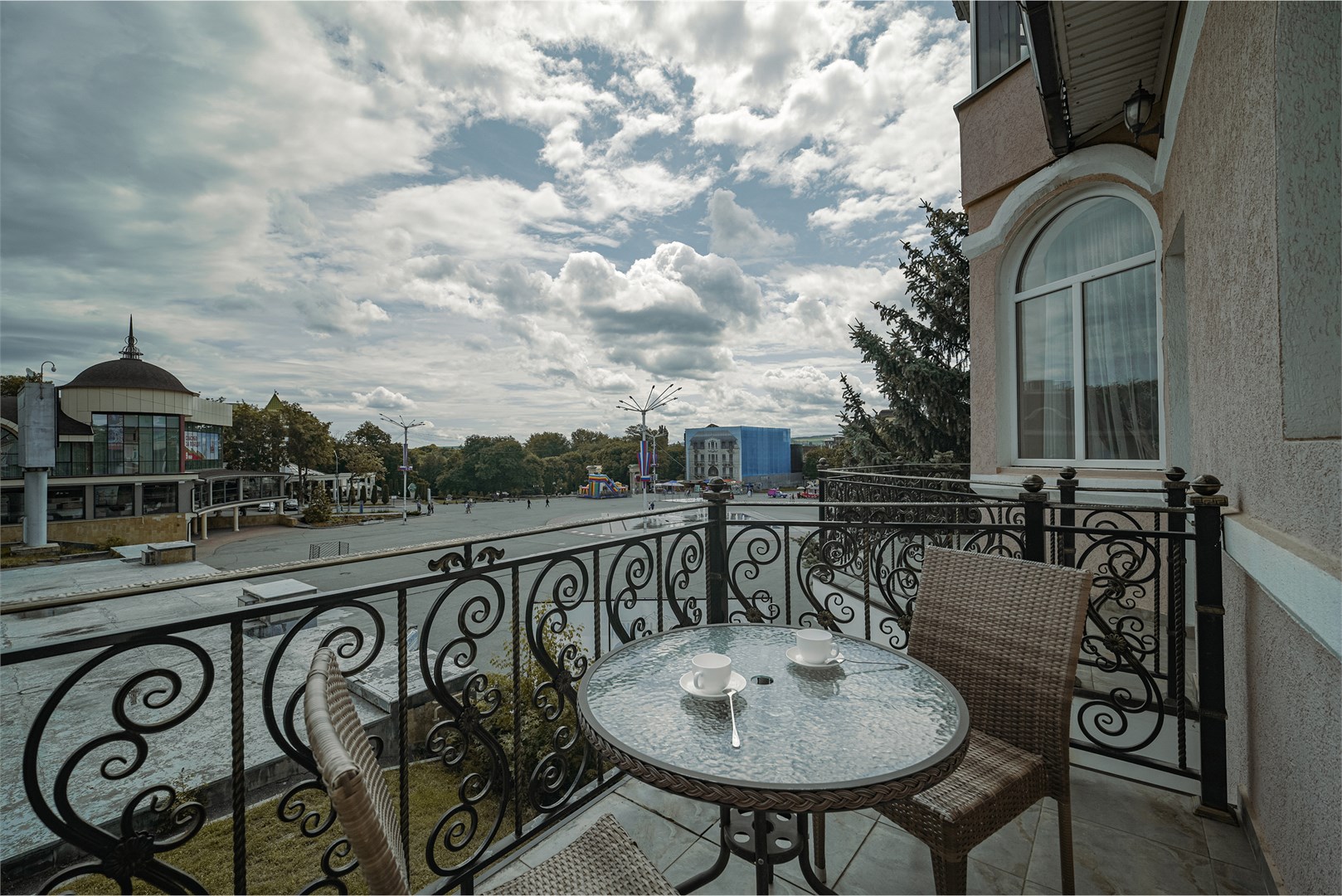 Сьюит с балконом в Kristi