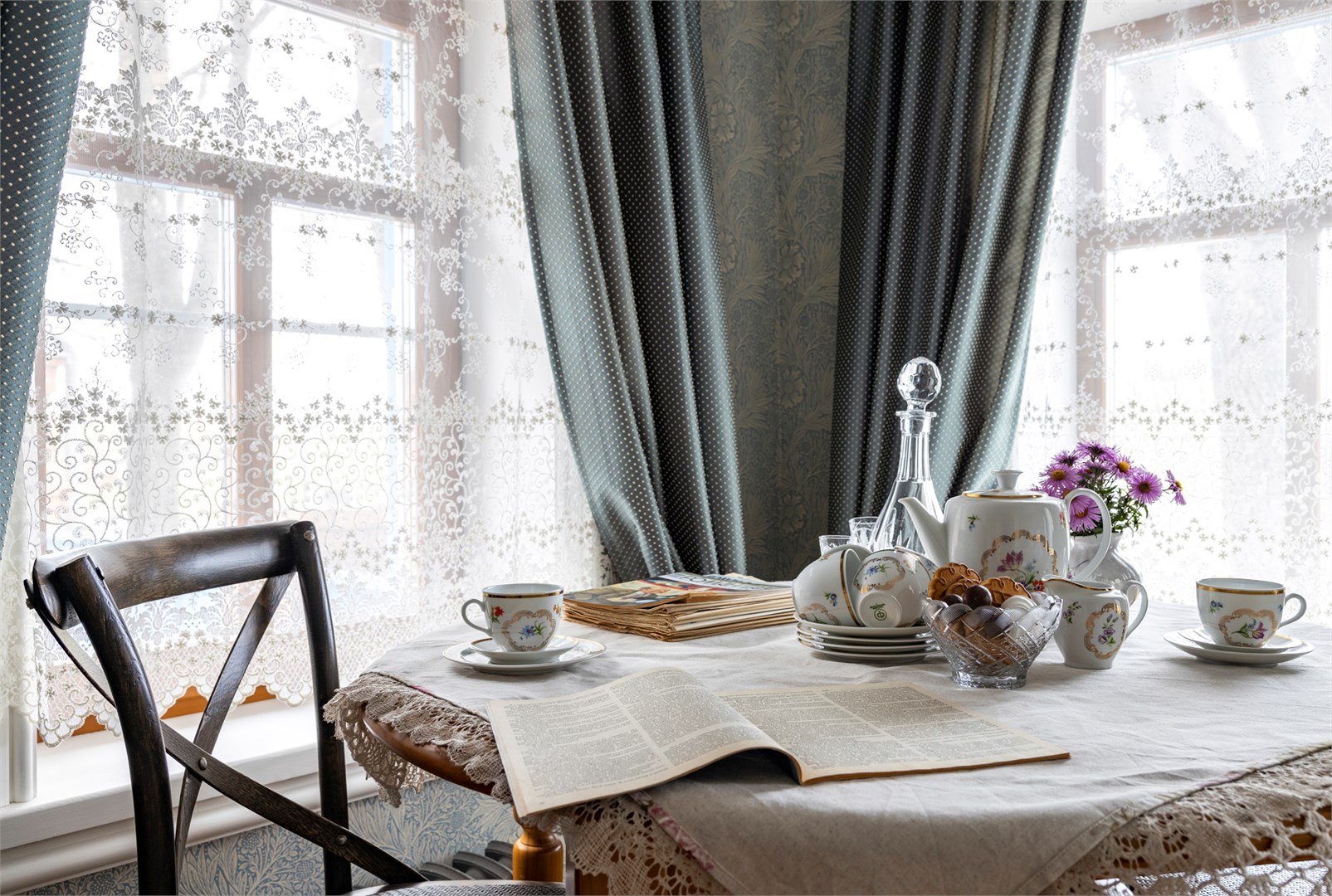 Люкс с кроватью размера «king-size» в Пестово подворье