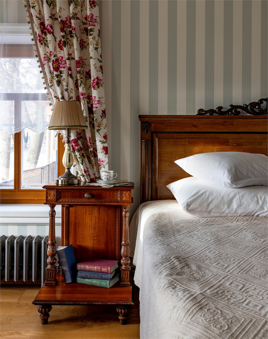 Суперлюкс с кроватью размера "king-size" в Пестово подворье