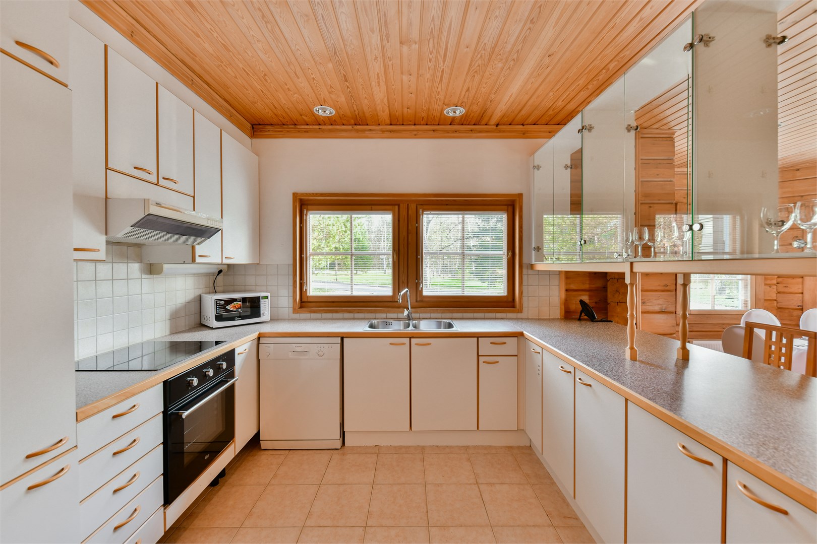 Коттедж для 8 гостей, двухэтажный в Moscow country club