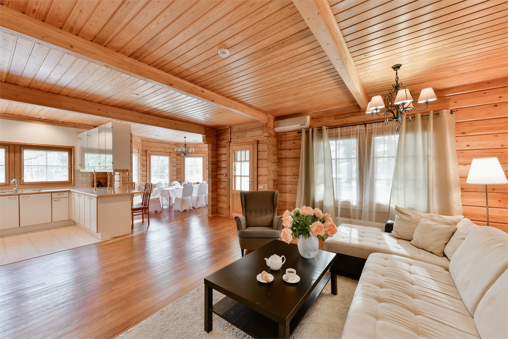 Коттедж для 8 гостей, двухэтажный в Moscow country club