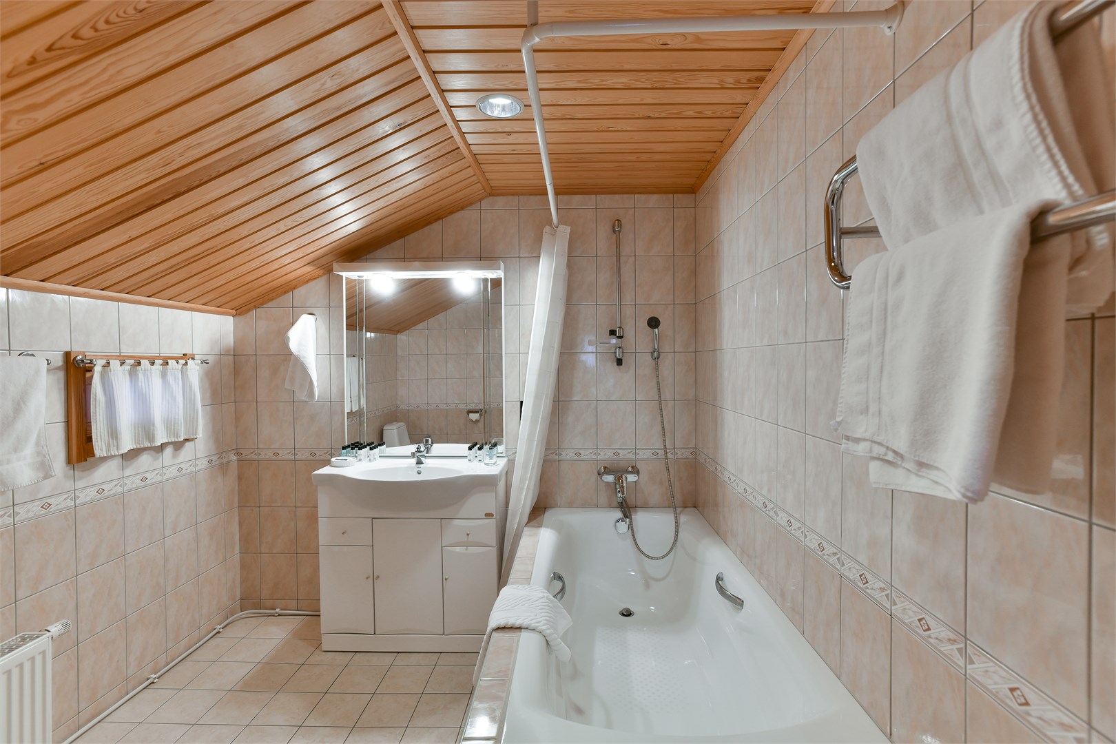 Коттедж для 10 гостей, двухэтажный со вторым светом в Moscow country club