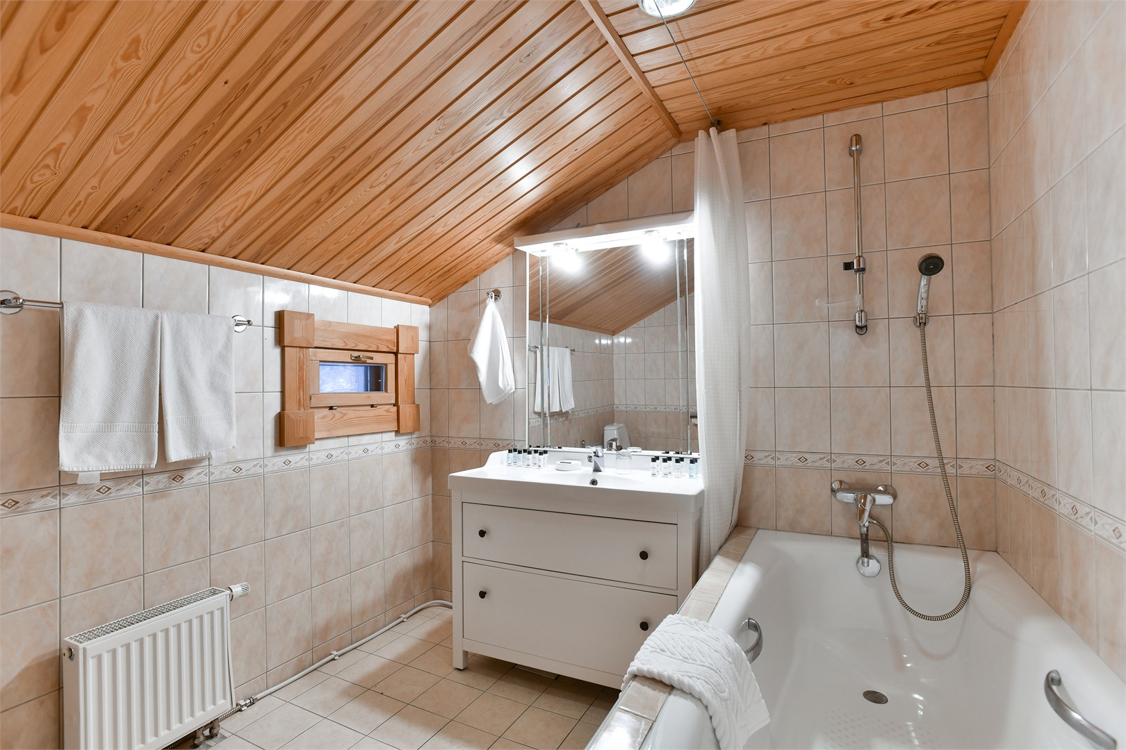 Коттедж для 10 гостей, двухэтажный со вторым светом в Moscow country club