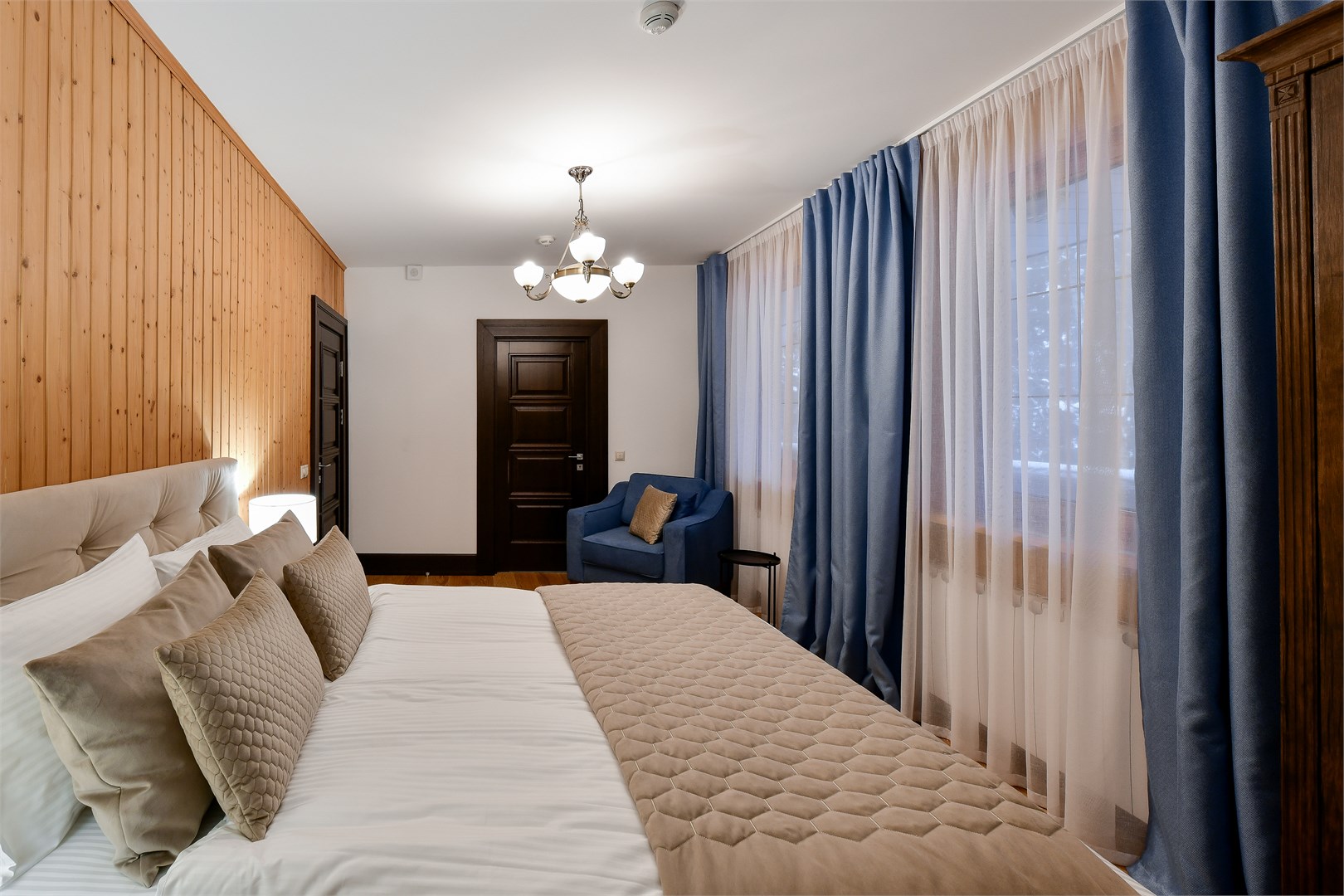 Коттедж для 10 гостей, трехэтажный с третьим светом в Moscow country club