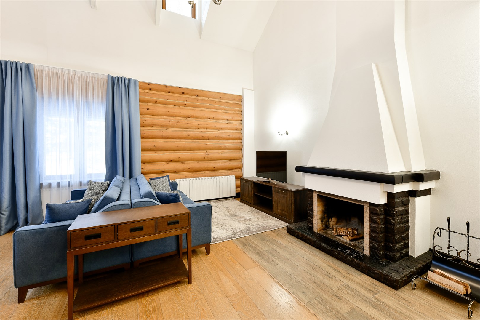 Коттедж для 10 гостей, трехэтажный с третьим светом в Moscow country club