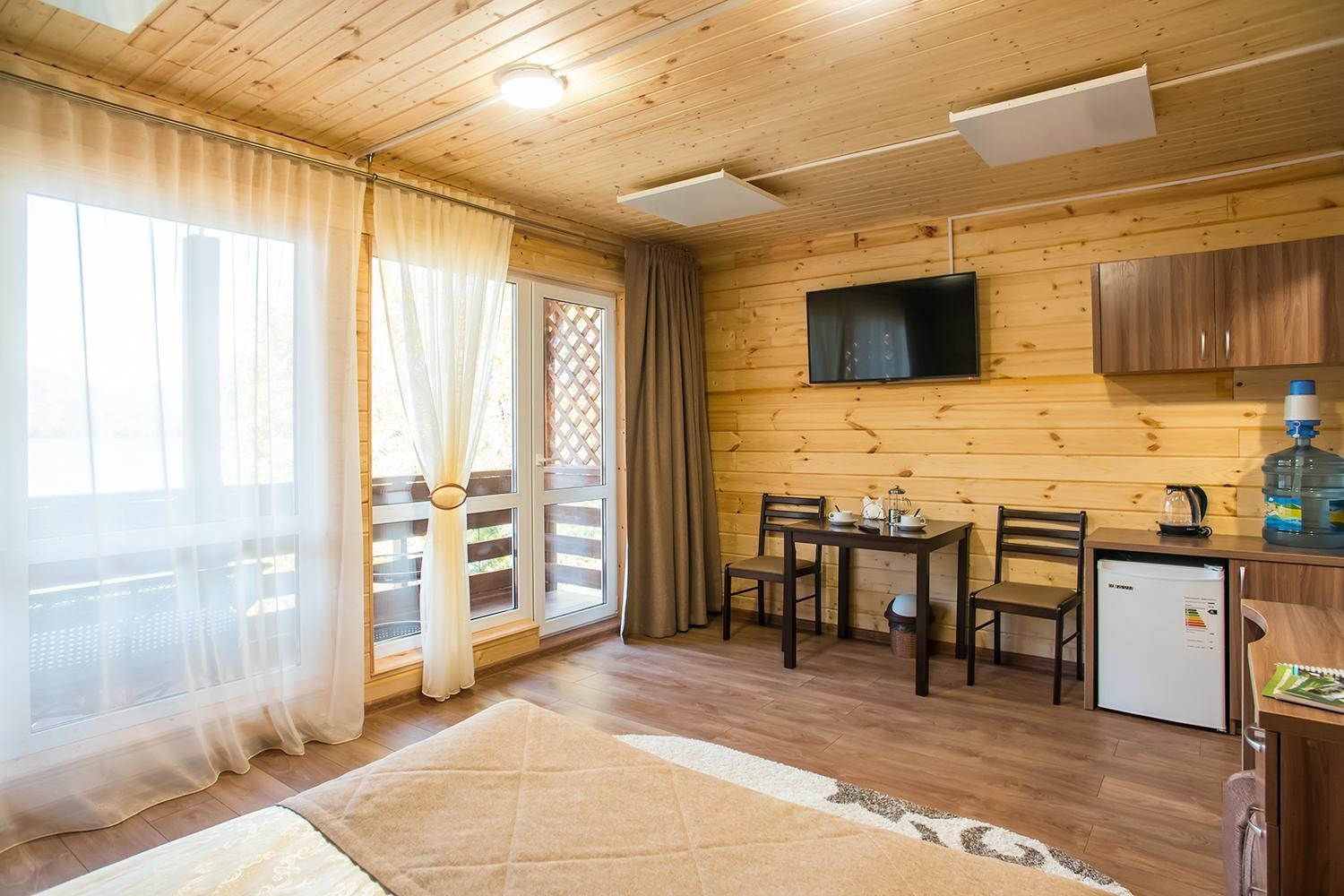 Домики на ул. Телецкая: 1,2,3,4,5,6,7 в Горное озеро