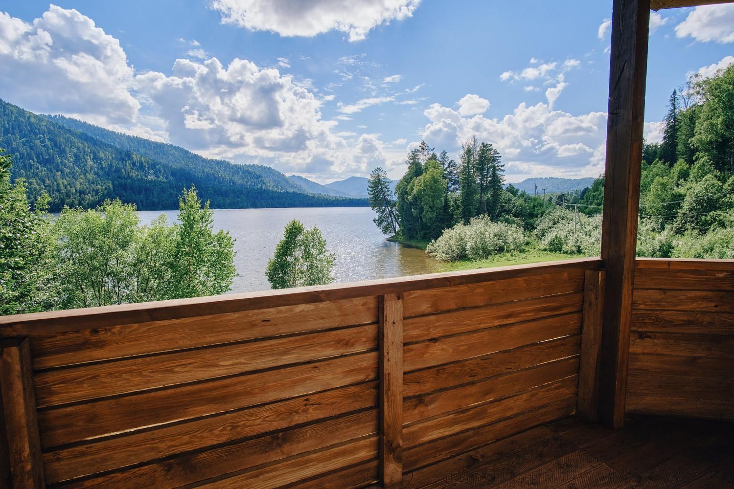 Корпус №3 на ул. Кедровая №1 в Горное озеро