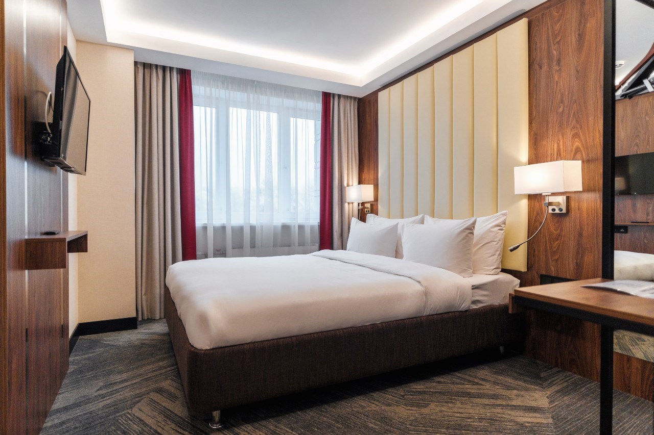 Двухместный Комфорт с большой кроватью в Глазов