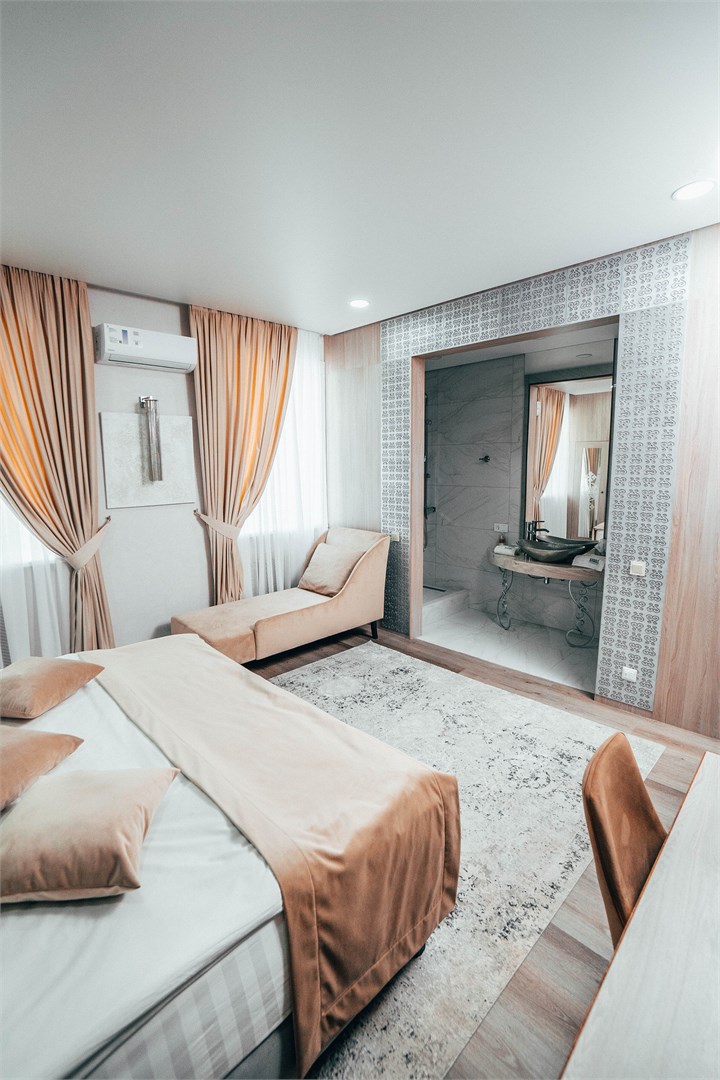 Номер категории ВИП в Алаас