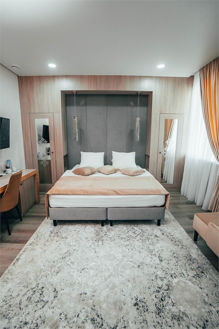 Номер категории ВИП в Алаас