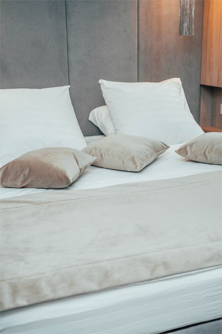 Номер категории ВИП в Алаас