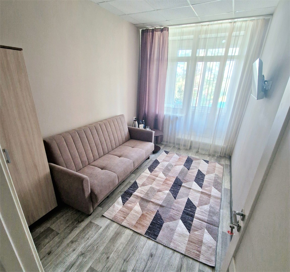 "Люкс" двухкомнатный в Сосновый Бор