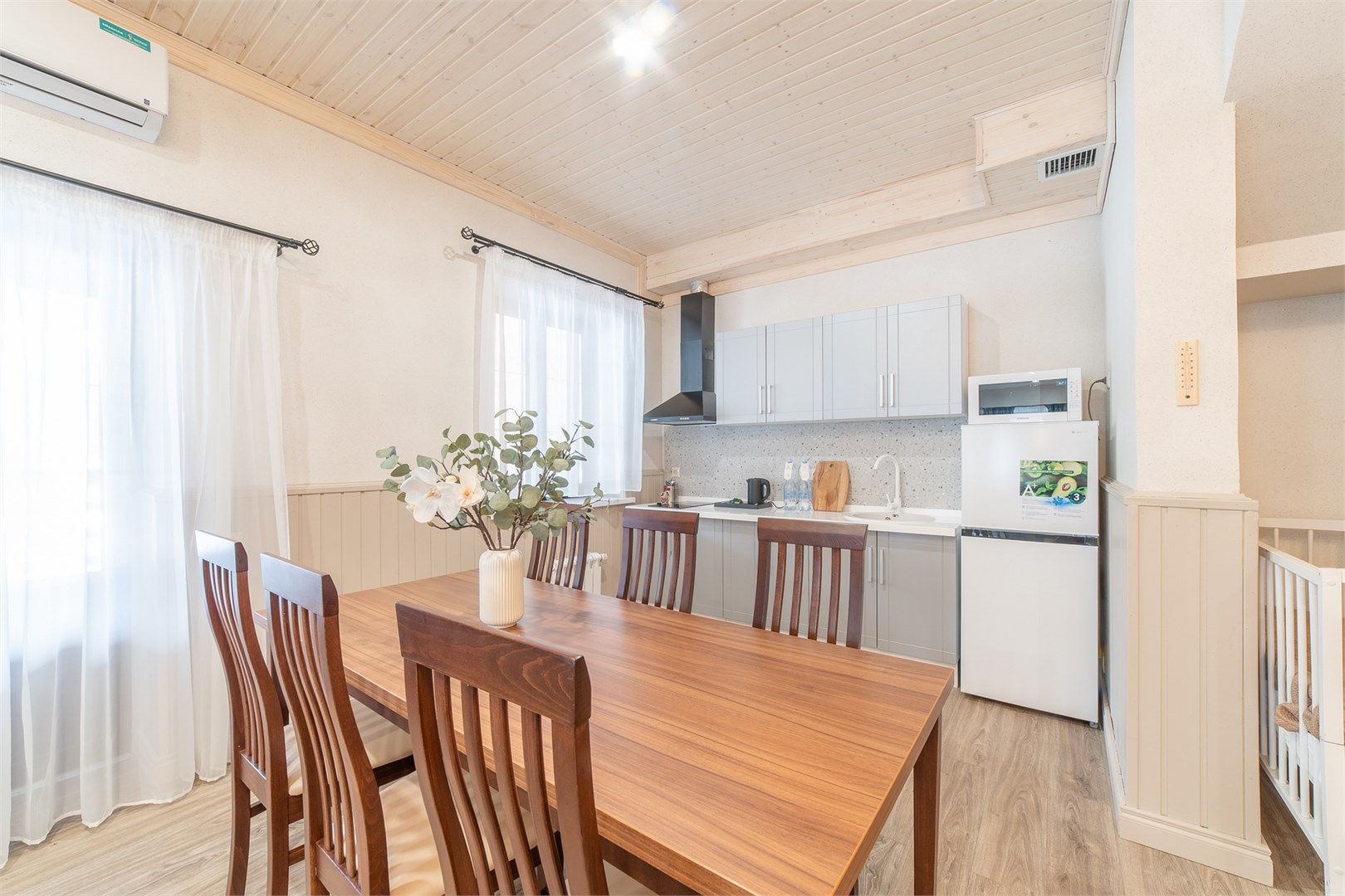 Фотография Таунхаус с электрическим камином (без домашних животных)