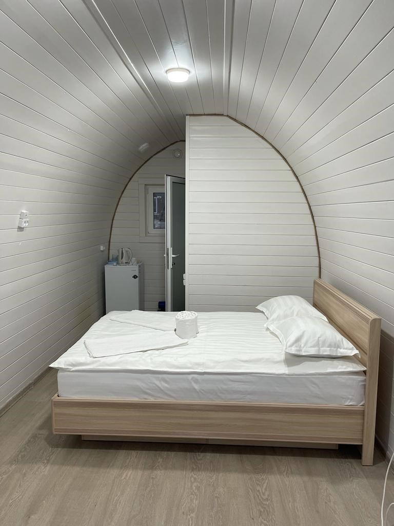 Глэмпинг у бассейна в Набережная №1