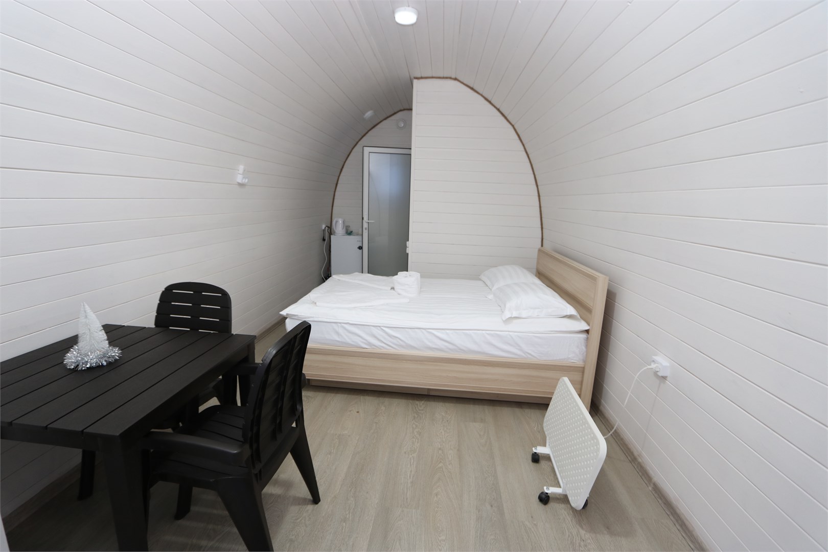 Глэмпинг у бассейна в Набережная №1