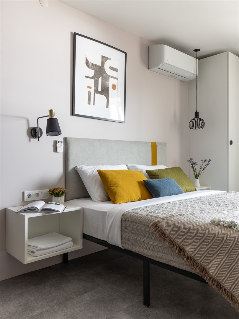 Студия с одной большой кроватью в Apartments&Hotel Trend