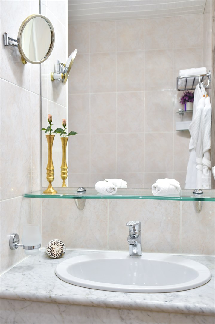 Стандарт 2-местный улучшенный плюс 2 корпус основная территория в Октябрьский