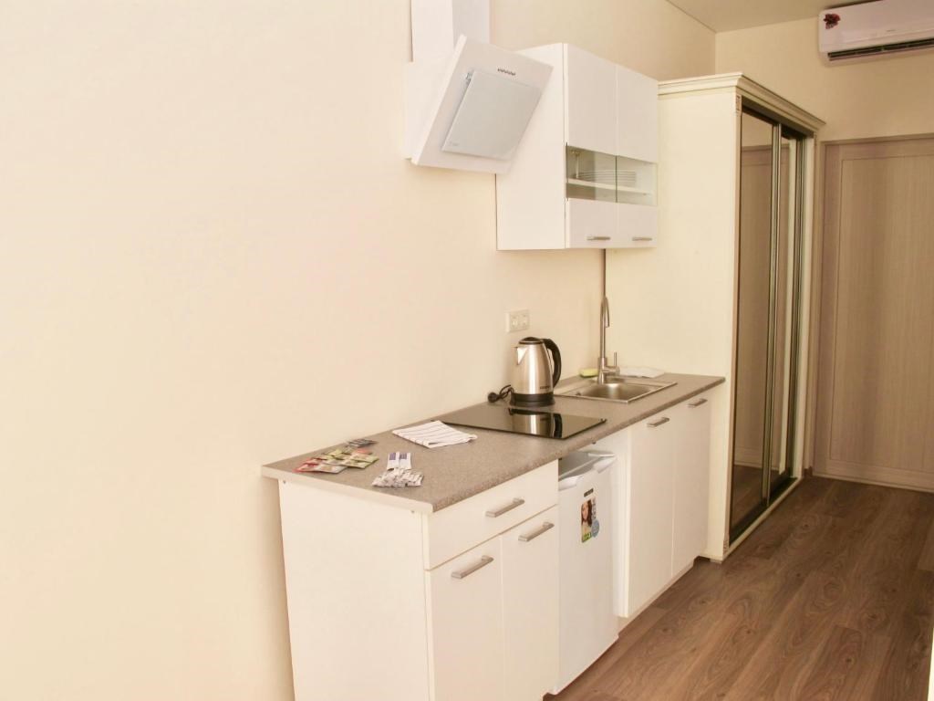 Улучшенный 3х местный номер с видом на море в Империя