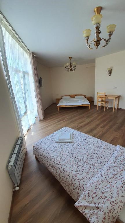 Улучшенный 3х местный номер с видом на море в Империя