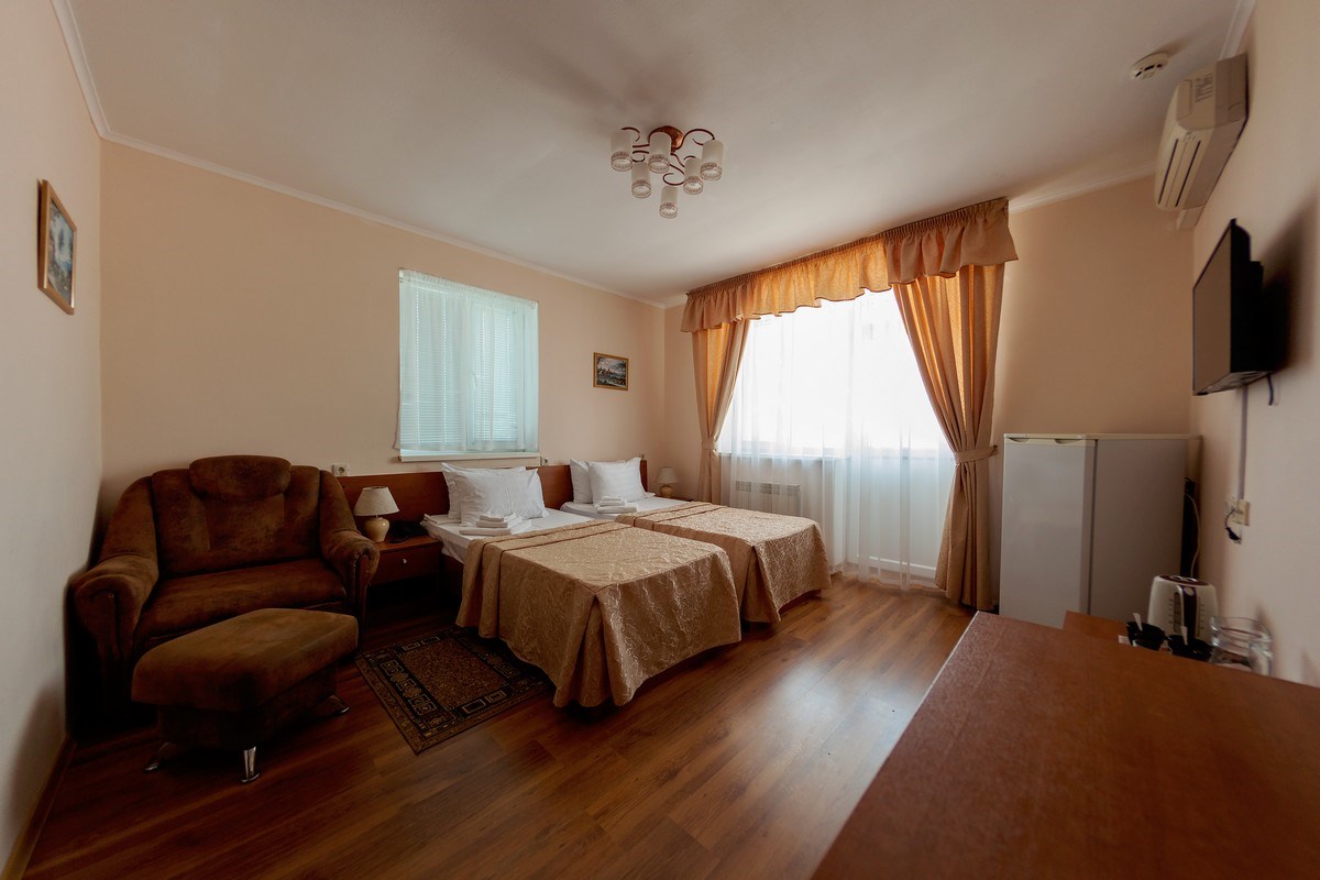 Стандарт комфорт с балконом (3-4 этаж)корпус 4 в Кристалл уют