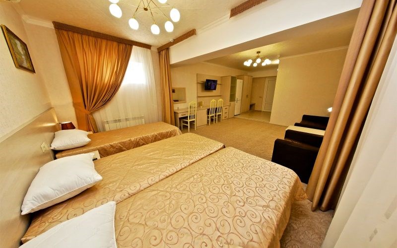 Семейный Цоколь без балкона корпус 4 (1 этаж) в Кристалл уют