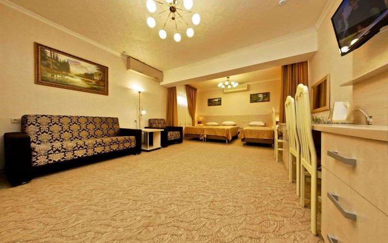 Семейный Цоколь без балкона корпус 4 (1 этаж) в Кристалл уют