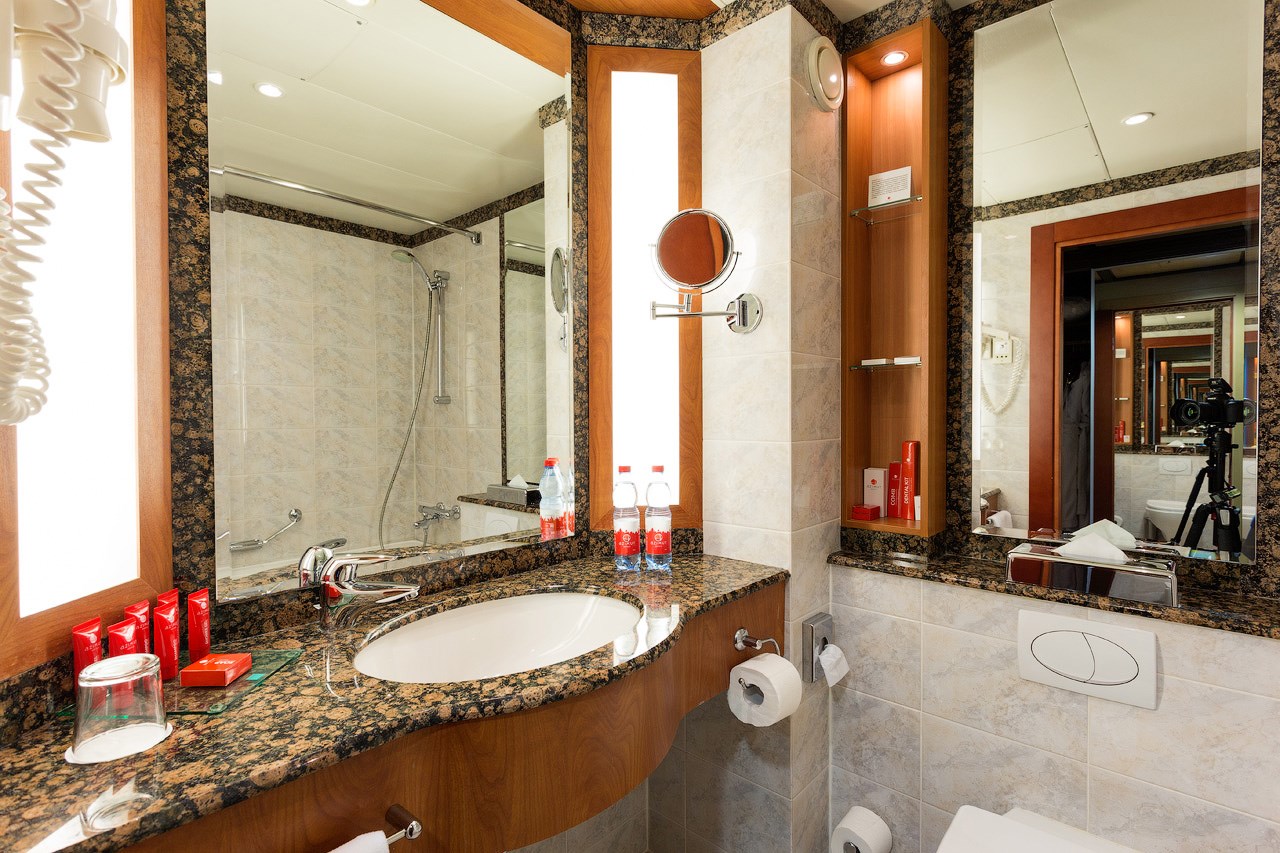 Супериор с двуспальной кроватью в Azimut Сити Отель Олимпик Москва