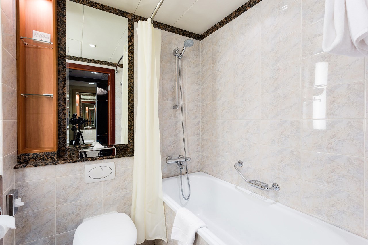 Супериор на клубном этаже в Azimut Сити Отель Олимпик Москва