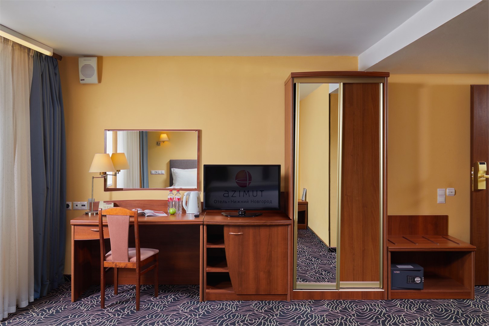 Полулюкс с видом на реку в AZIMUT Отель Нижний Новгород