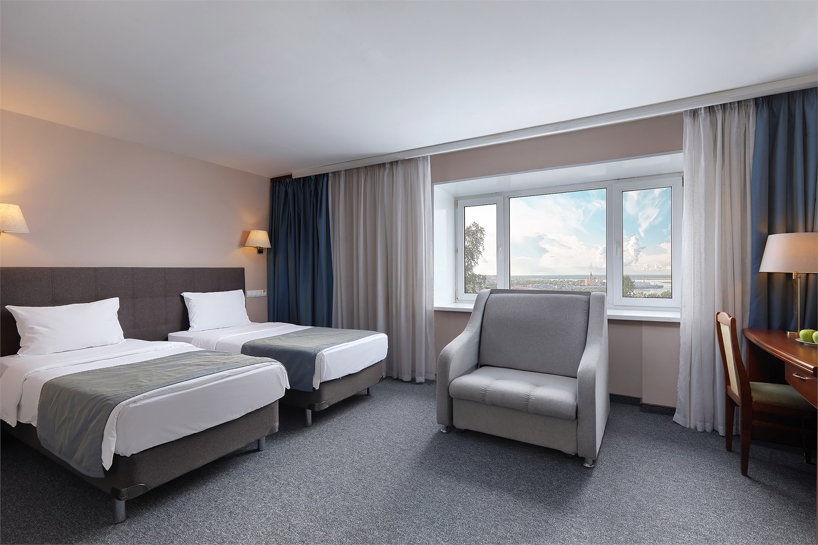 Полулюкс с видом на реку в AZIMUT Отель Нижний Новгород