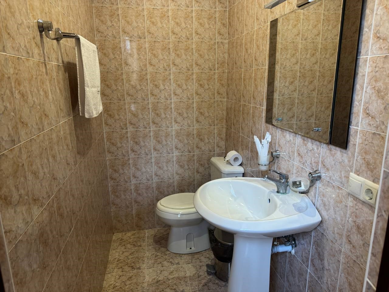 2-местный полулюкс двухкомнатный первой категории (5,7 корп.) в Амакс Ершово Звенигород