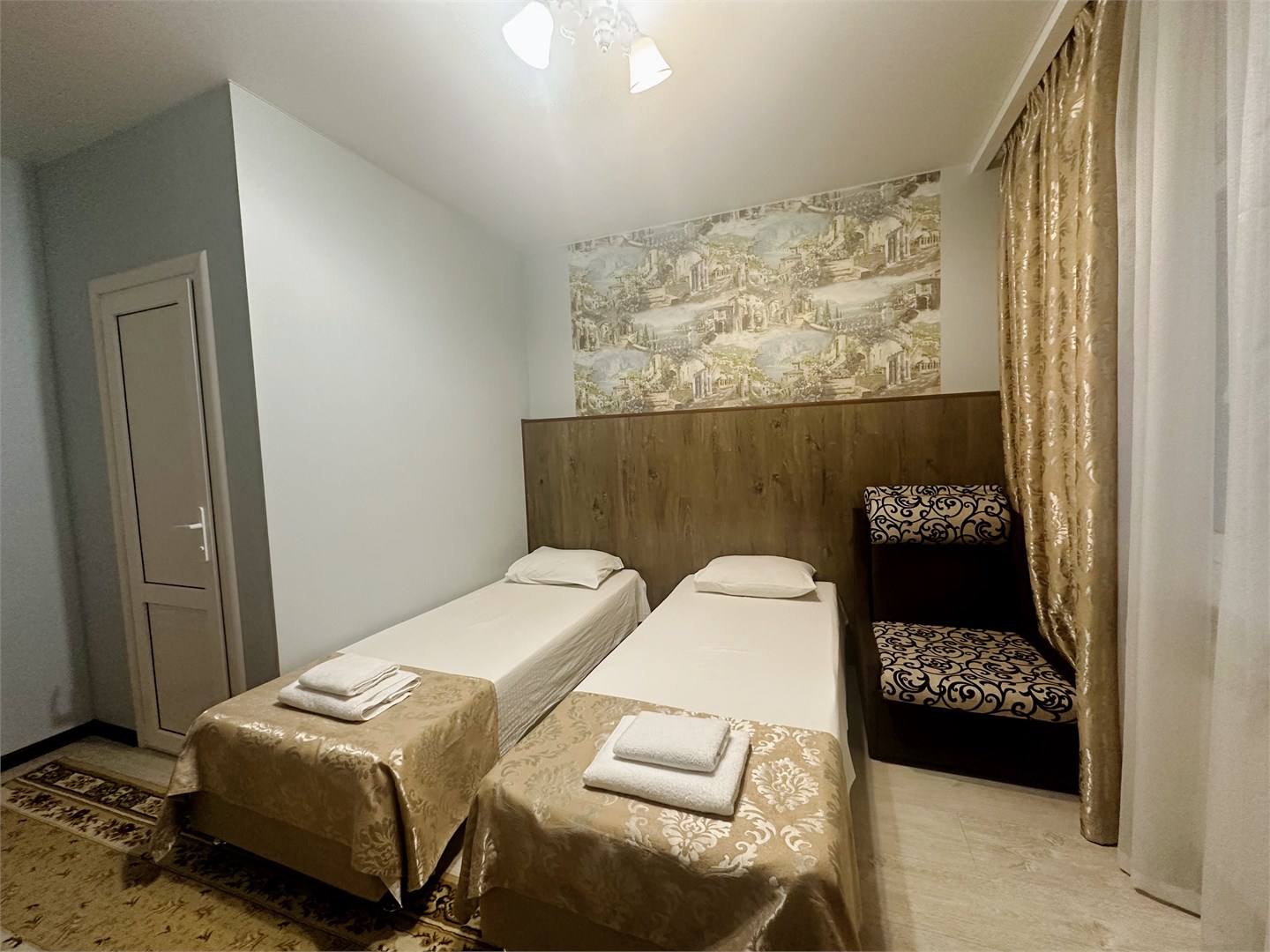 Стандартный номер с балконом ( 2-3 этаж) в Эдельвейс