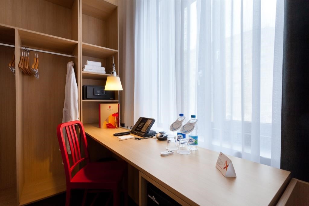 SMART Полулюкс в Azimut Сити Отель Тульская Москва