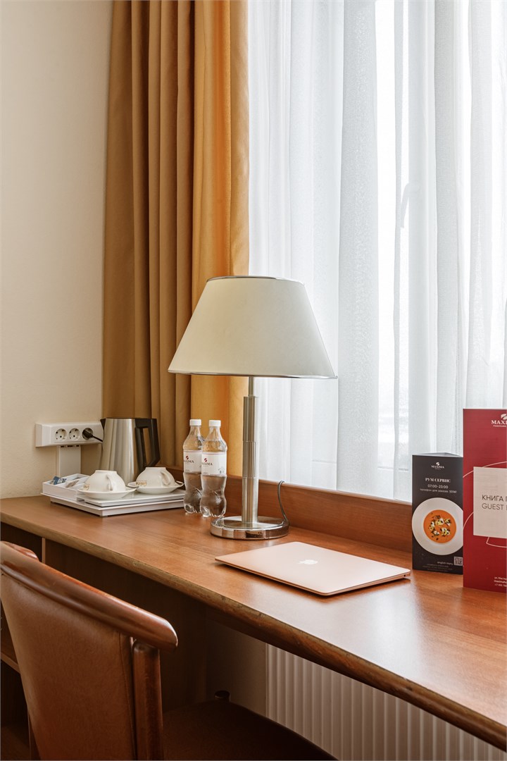 Стандарт двухместный номер (Двухспальная кровать) в Максима Панорама