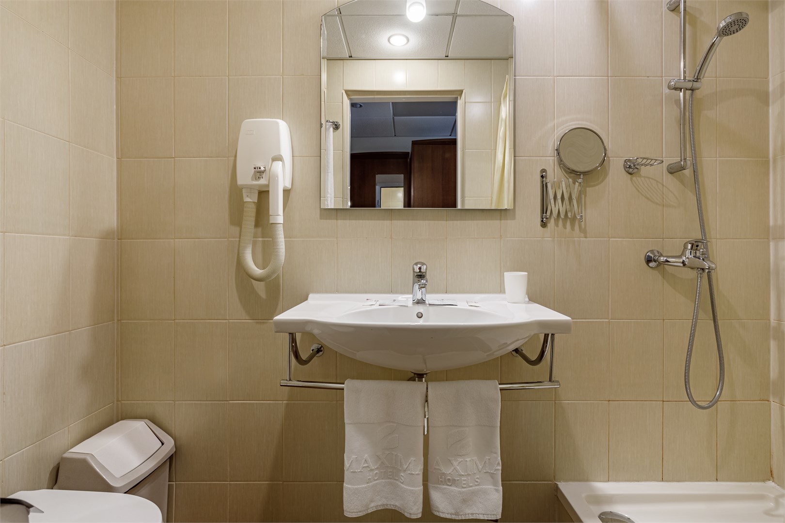 Стандарт двухместный номер (Двухспальная кровать) в Максима Панорама