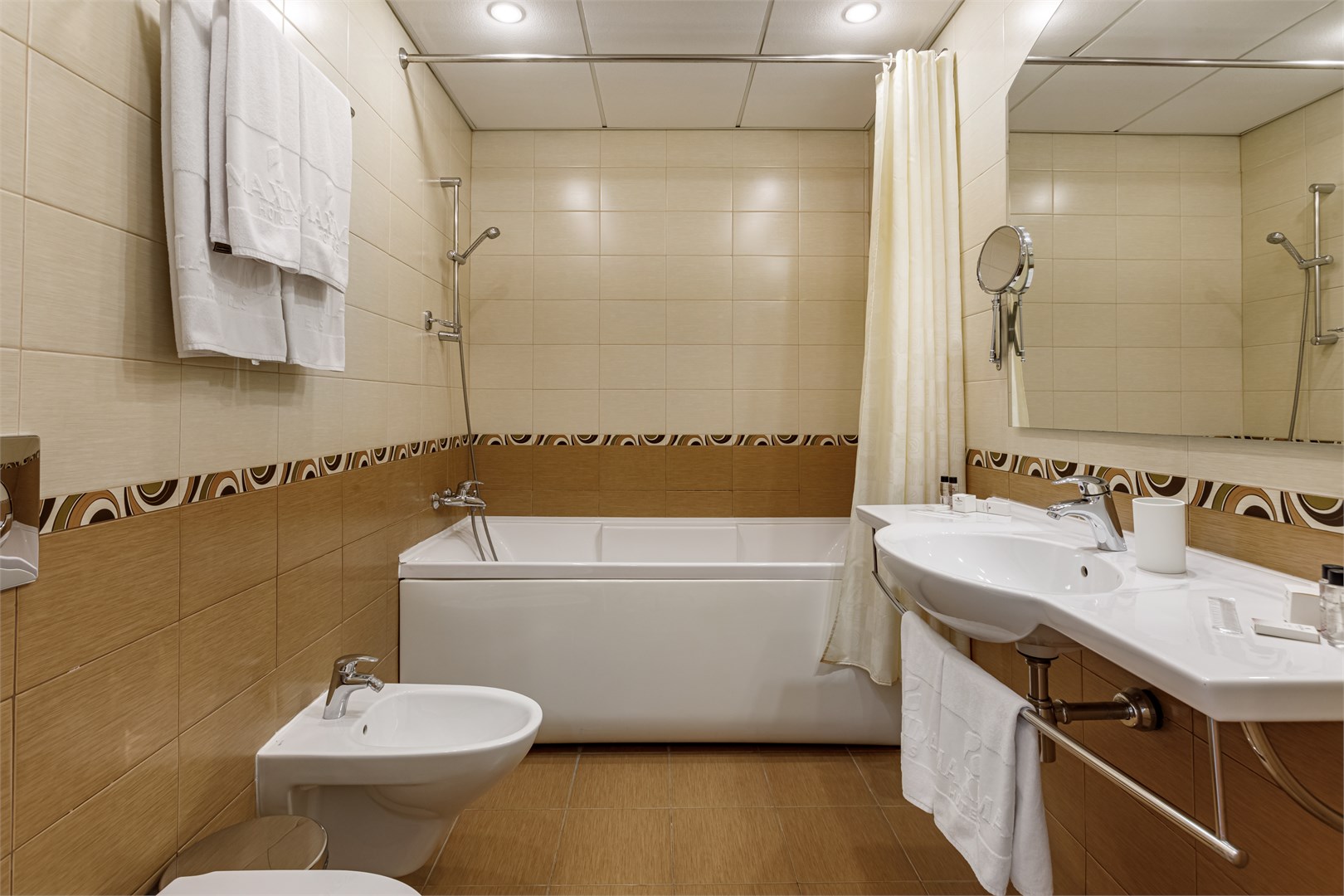 Полулюкс "Венера" (Двухспальная кровать) в Максима Панорама