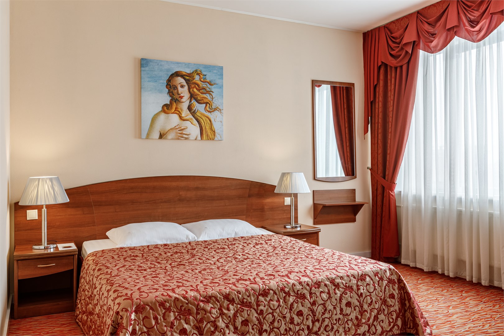 Полулюкс "Венера" (Двухспальная кровать) в Максима Панорама