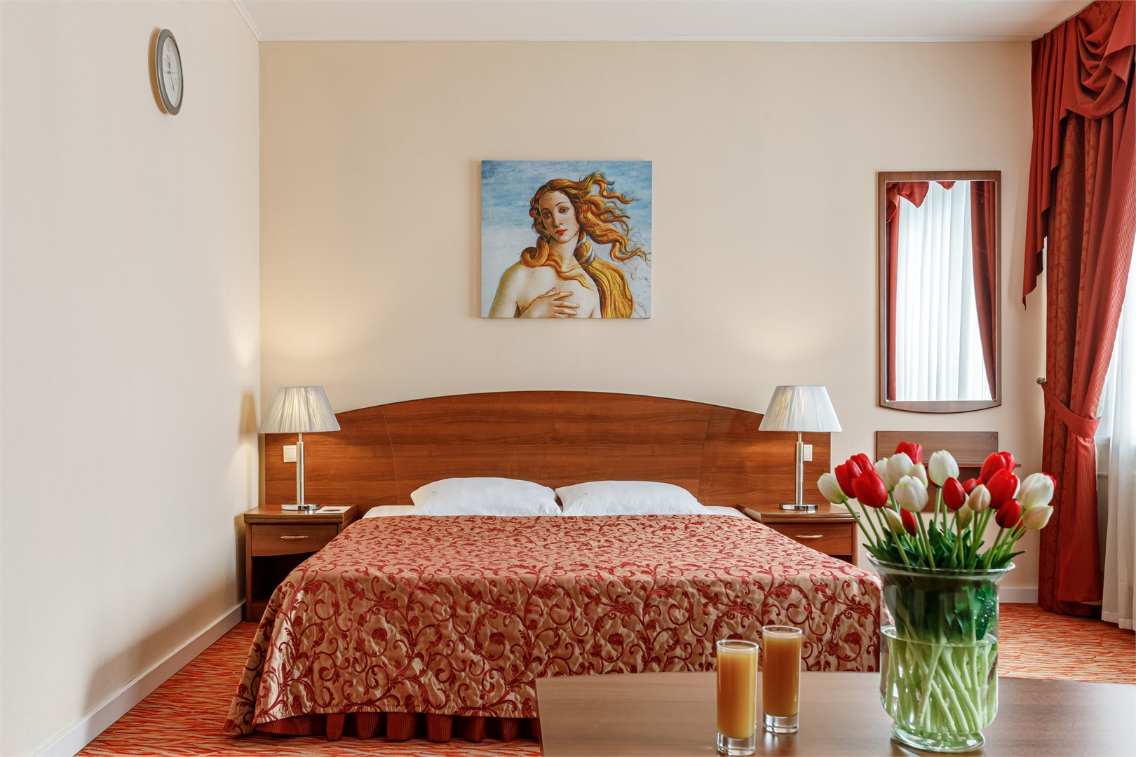 Полулюкс "Венера" (Двухспальная кровать) в Максима Панорама