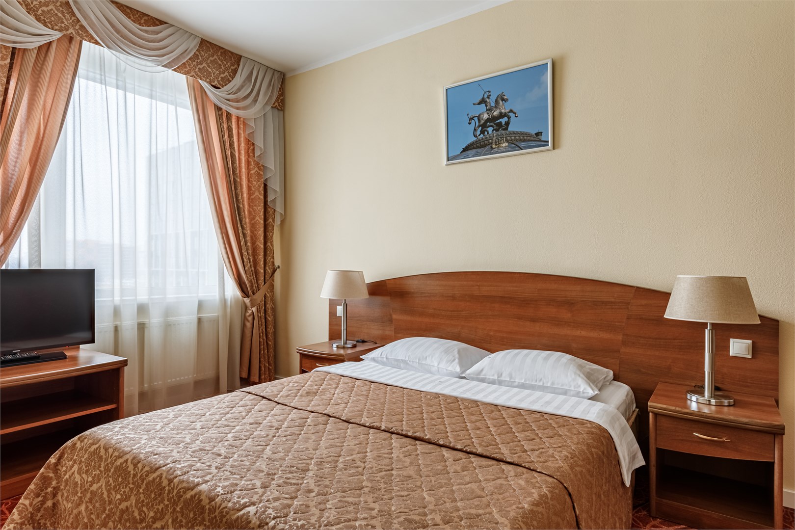 Полулюкс двухкомнатный (Двухспальная кровать) в Максима Панорама