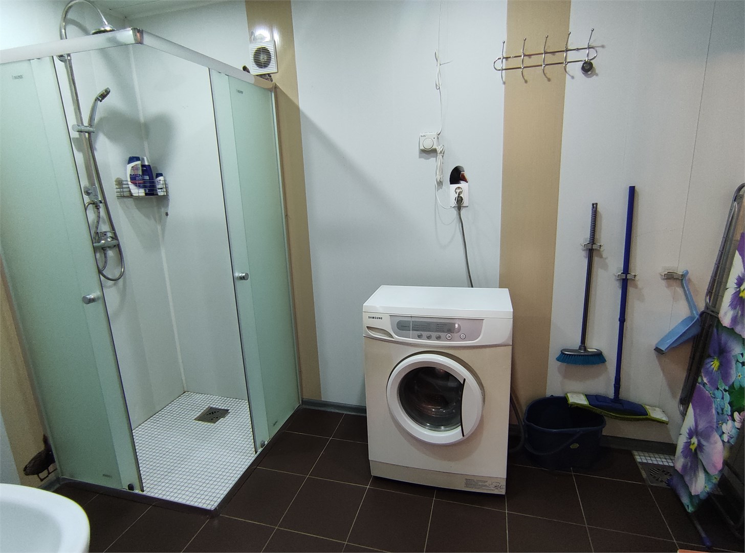 Дом с башенкой на 7 гостей в Тарховка